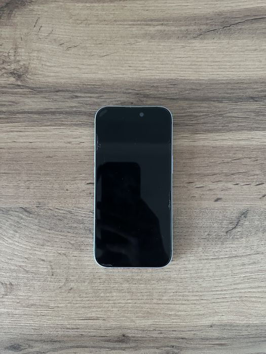 iPhone 15  128гб