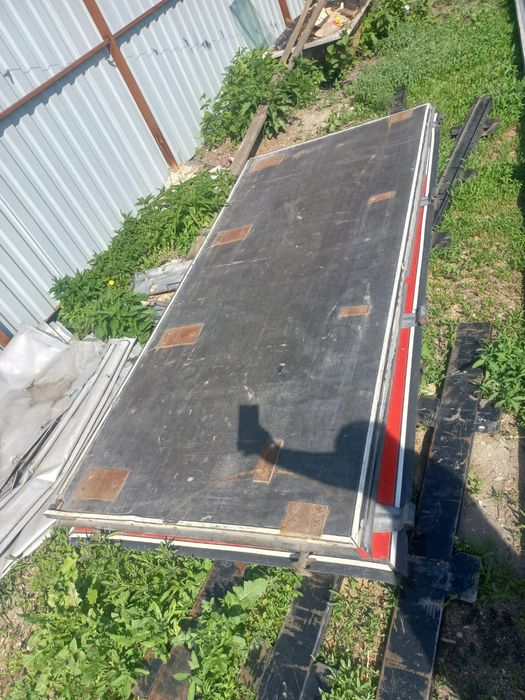 Продаётся ворота и крыша на салясках