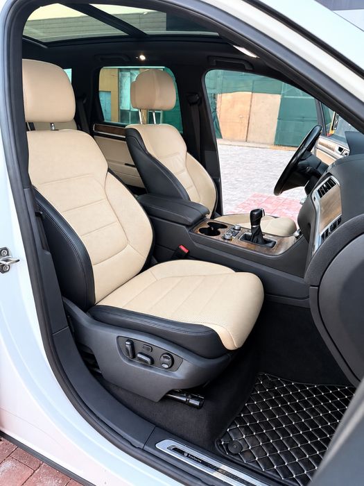 Volkswagen Touareg R-Line  • 2016 •3.0 TDI • Full • Panoramic • Perne •Distronic • Lane/side/front assist •Keyless •Lumini ambientale • Camere 360 •
