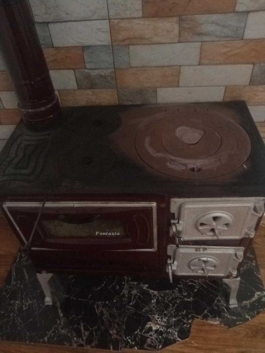 Sobe și boiler lemne  de vânzarea! 1 teracotă (cizmă) 1 fantazia )