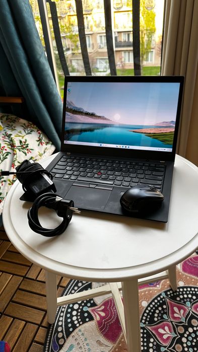 Lenovo ThinkPad T490 ecran 2K, Intel i7-8565u, 16GB RAM, SSD + mouse wireless