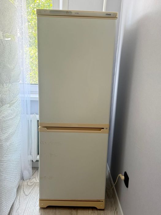 Продам холодильник Stinol