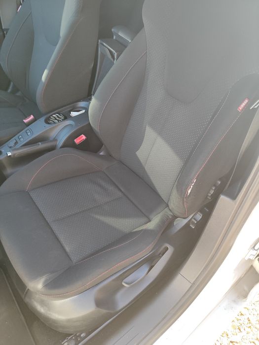 Седалки Сеат Леон 2011г 400лв