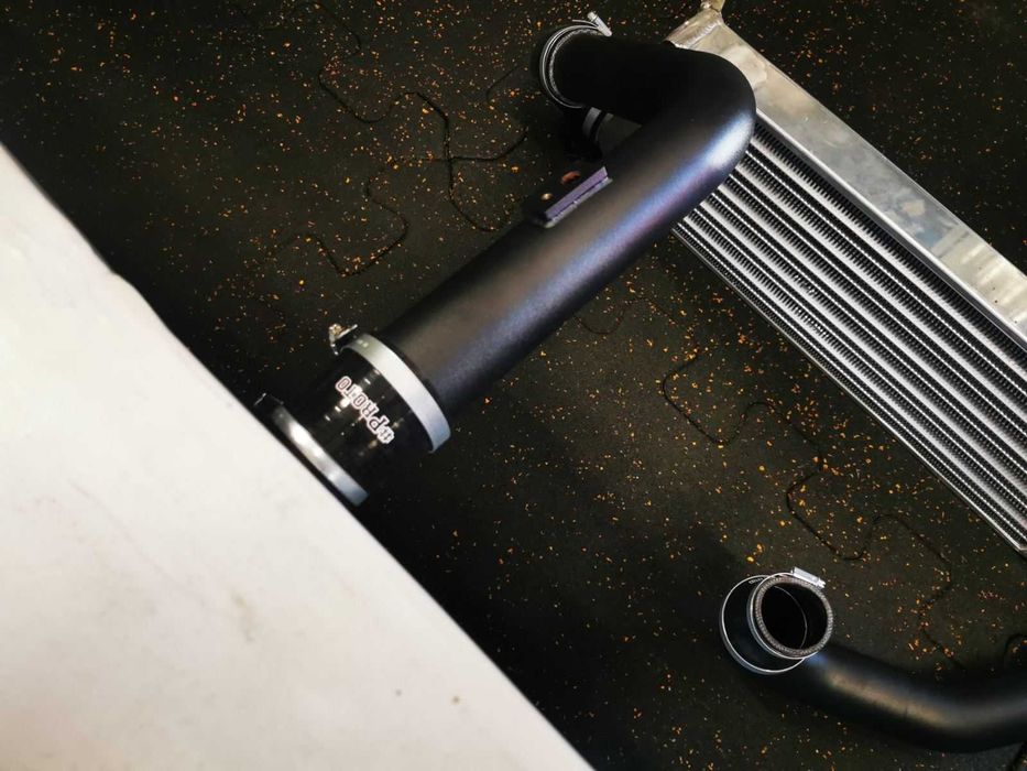 Челен Интеркулер за Opel Astra H 2.0T