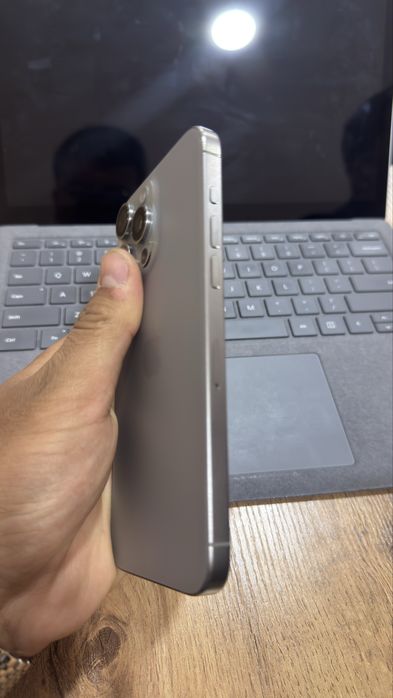 Iphone 15 pro max srochni