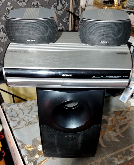 Музыкальный центр и домашний кинотеатр Sony