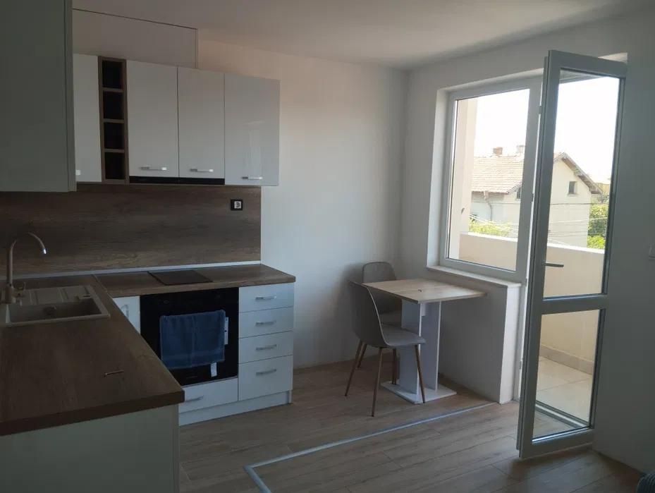 Дава се под наем Двустаен апартамент в Бургас, Сарафово - 50 кв.м за 306 € - Снимка #1