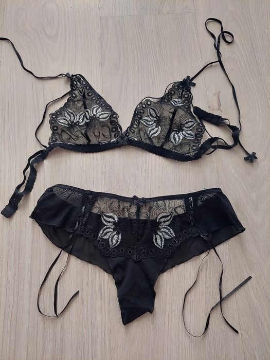 Комплект бельо в черно