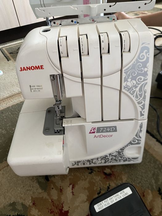 Швейная машинка Janome