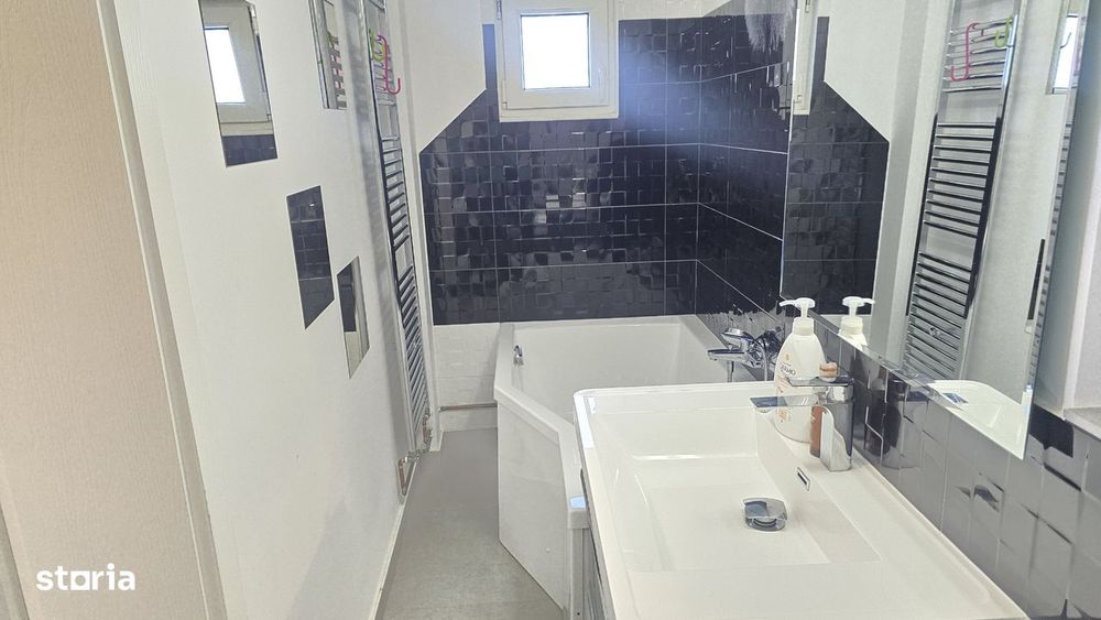 Vand apartament 2 camere decomandat, Deva, I. Maniu, etaj 3, mobilat