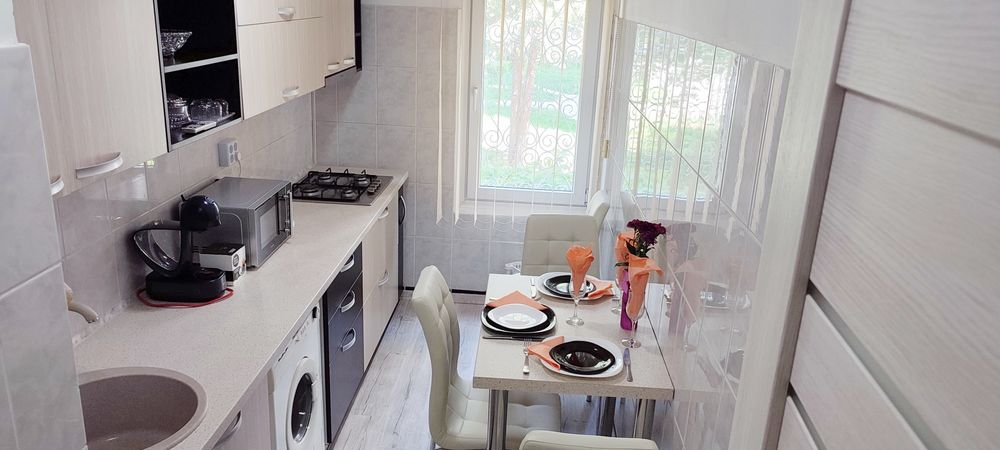 Vând apartament Neptun.