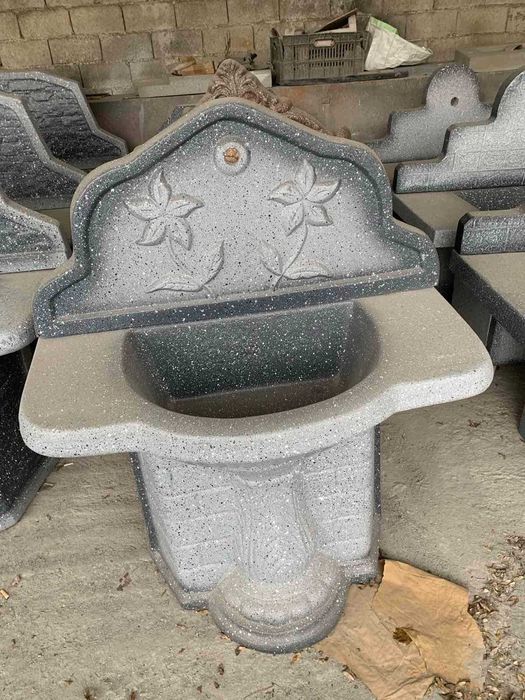 Италиански Паркови и Градински Чешми