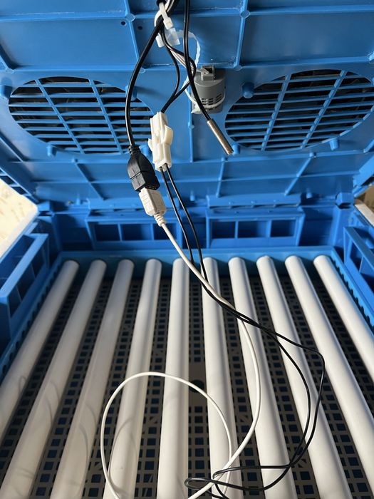 Продам инкубатор