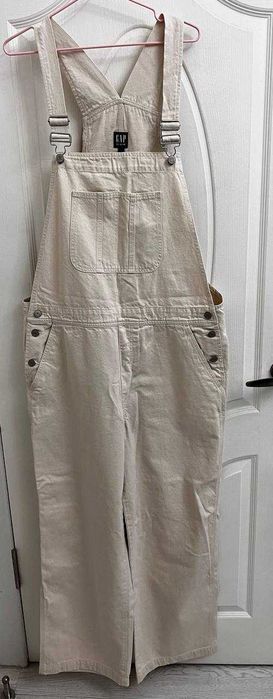 Новый белый джинсовый комбинезон GAP, размер XL (54/58)