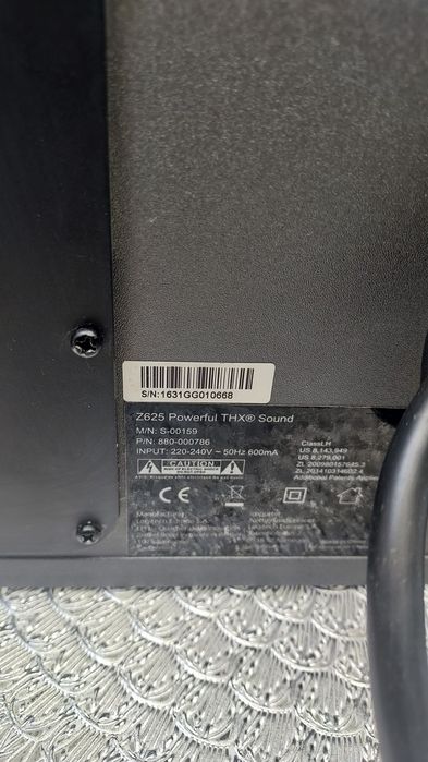 Subwoofer Z625 optical LOGI, pierdut un satelit