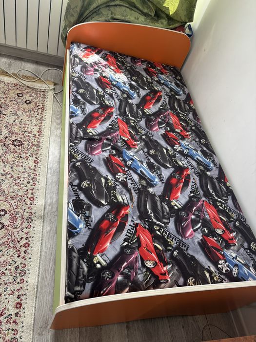 Кровать подростковая