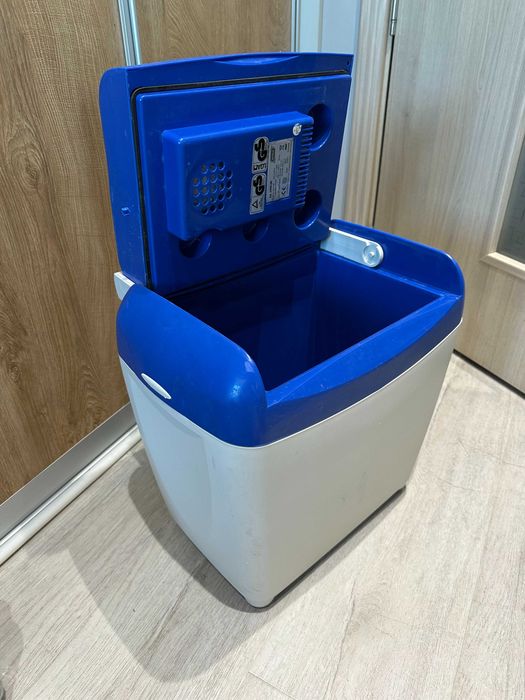 Хладилнa чанта Quigg KB 2004.06, 12V & 230V , 26л, студено