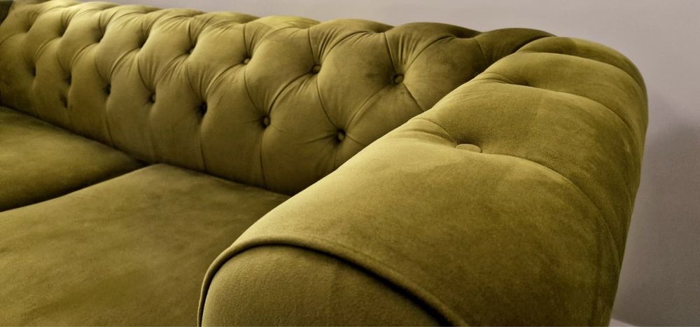 Canapea chesterfield