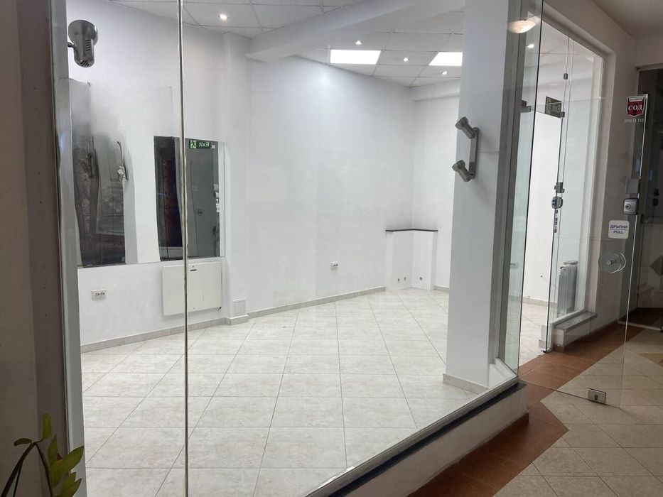 Дава се под наем Офис в София, Център - 47 кв.м за 677.79 € - Снимка #1