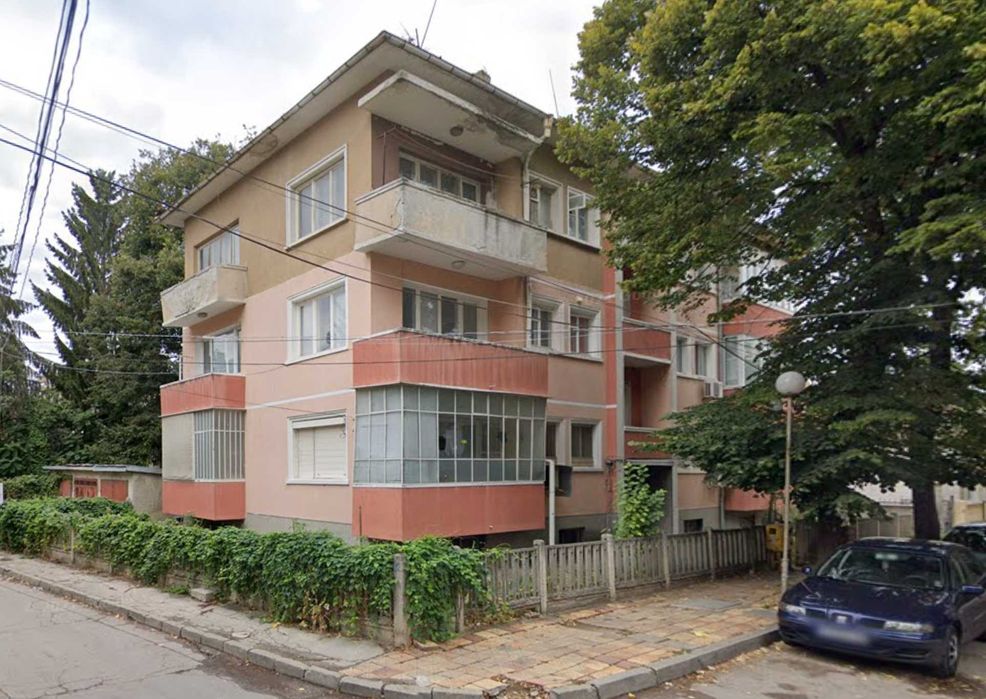 Апартамент гр.Добрич, Център 98кв.м. + гараж