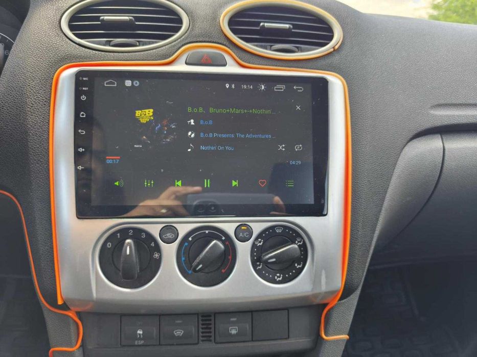 Ford focus 2005 vând sau schimb