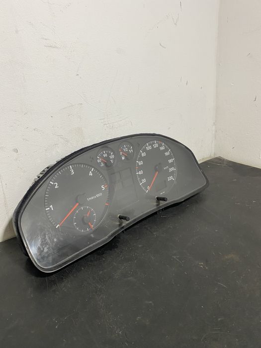 Ceasuri bord Audi A4 B5 1.9 AFN 1994-2002 | 8D0919033A
