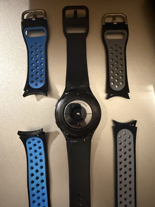 Smartwatch Samsung Watch 4 impecabil. 3 curele
