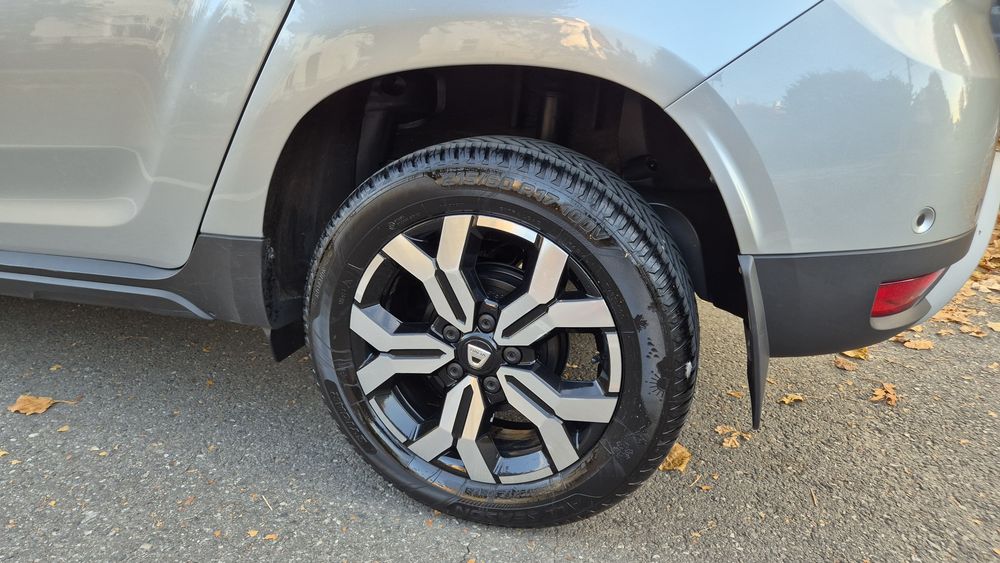 Dacia Duster 2 facelift, benzina, km putini, stare perfecta
