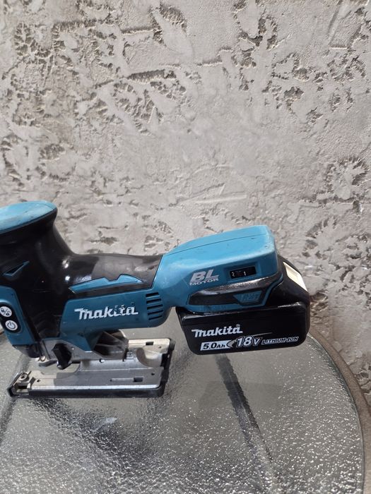 Акумулаторен прободен трион MAKITA DJV181