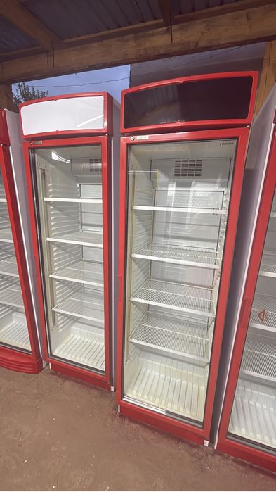 Витринные холодильники