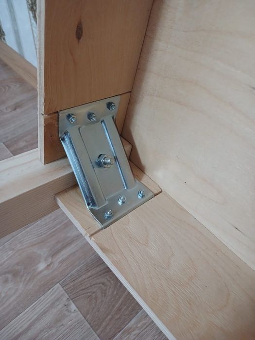 Продам казахские столы