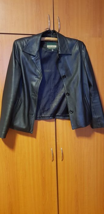 Haina de piele scurta