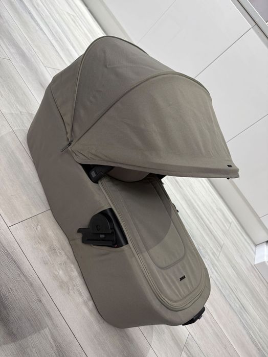 Vând landou joolz aer plus