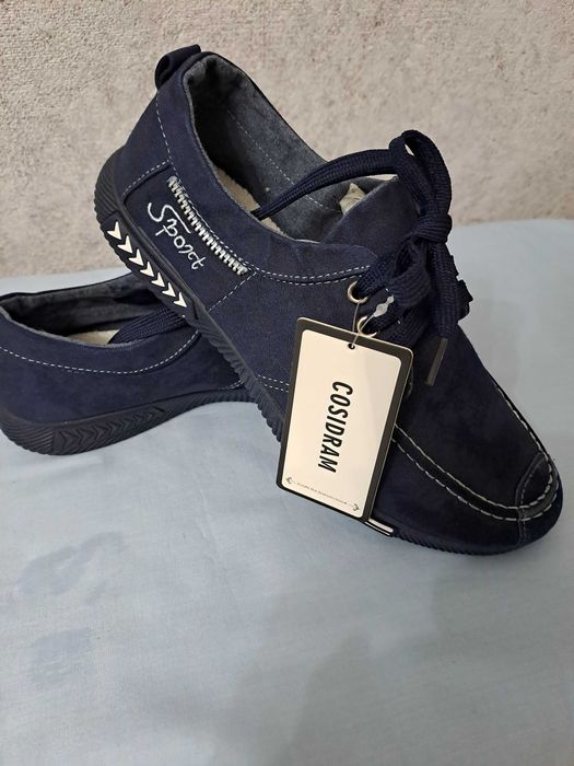 Продам спортивные туфли