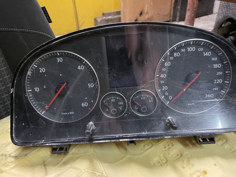 Фолксваген туаран на части