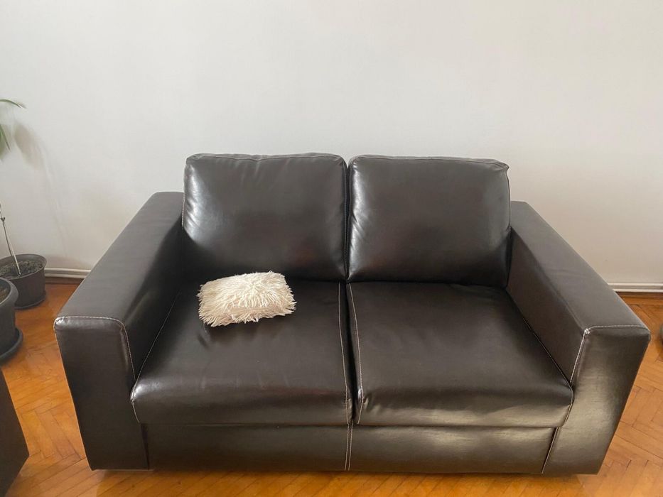Set living canapea, 2 fotolii si masa