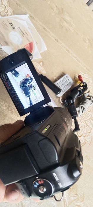 Продается видео камера HDD Canon 60gb