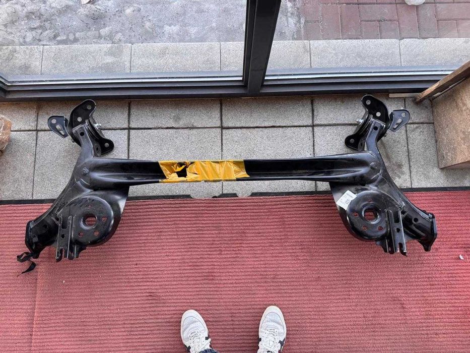 Geely Coolray балка задней подвески