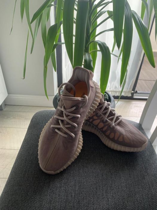 Yeezy X Adidas BOOST 350 V2 TRAINERS