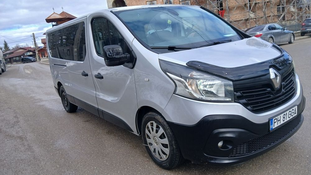 Renault Trafic 9 locuri