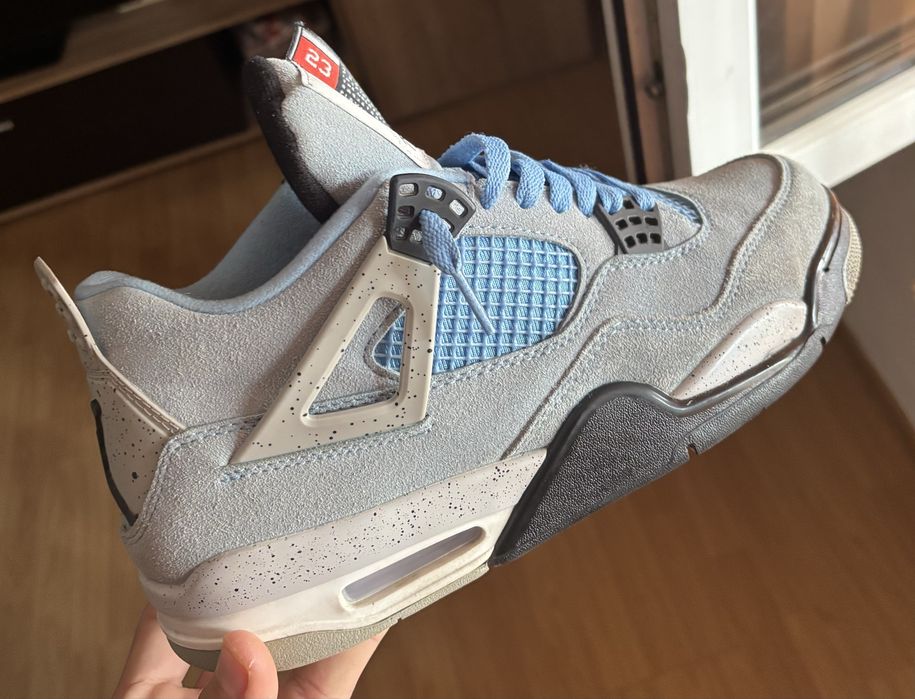 Jordani 4 blue .