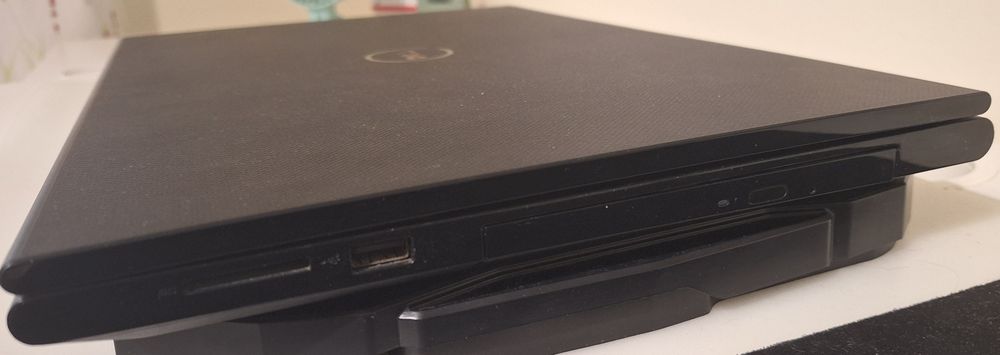 Laptop Dell Inspiron 15 3000