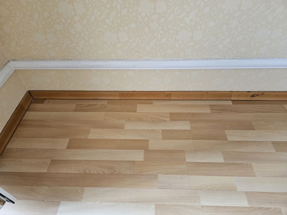 Б/у ламинат, около 100кв.м