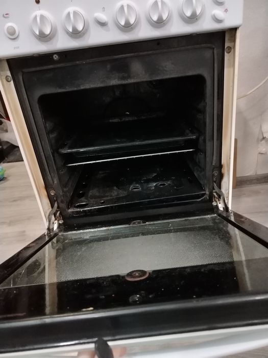 Продам газовую плиту