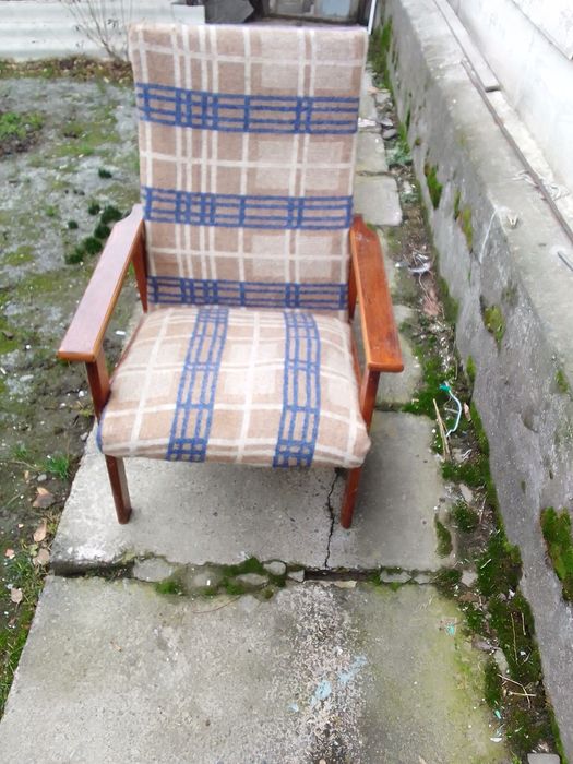 Продаются.2.кресла.