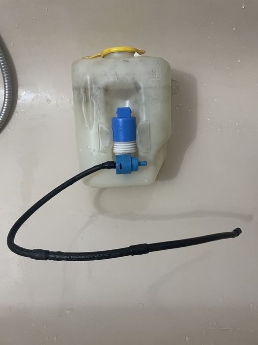 Vas lichid parbriz + motoras Opel  Corsa C