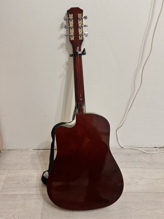 Гитара Levinson 38p