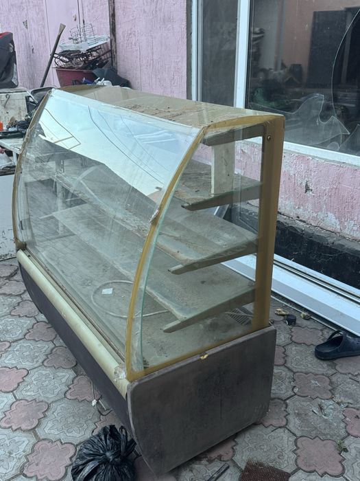 Витринный холодильник