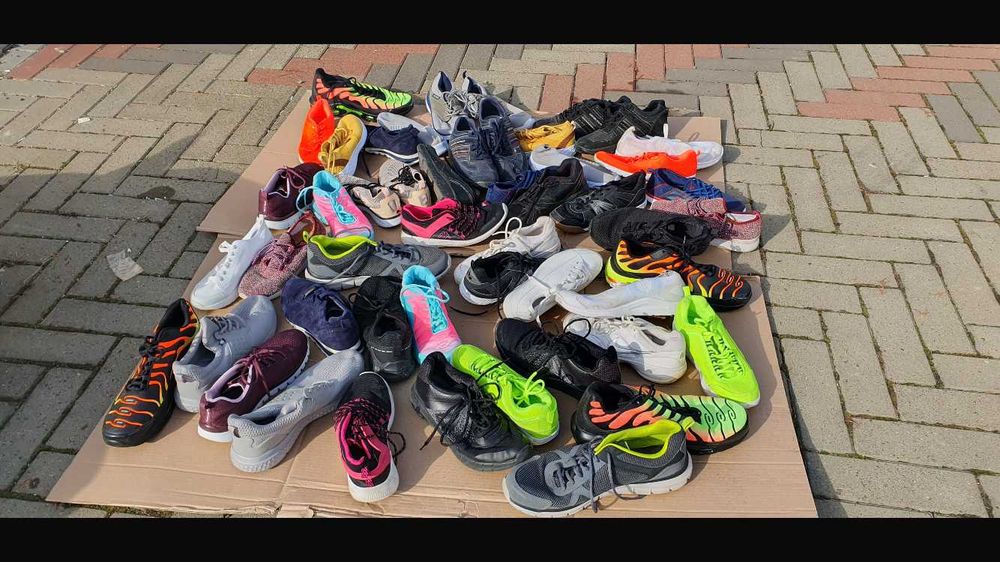 Vand Incaltaminte second hand