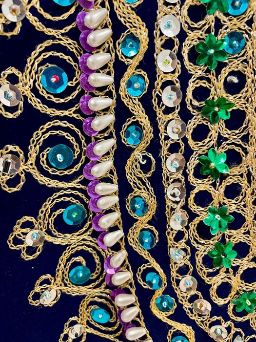 Rochie arăbească din catifea imperială, broderii cu perle prețioase